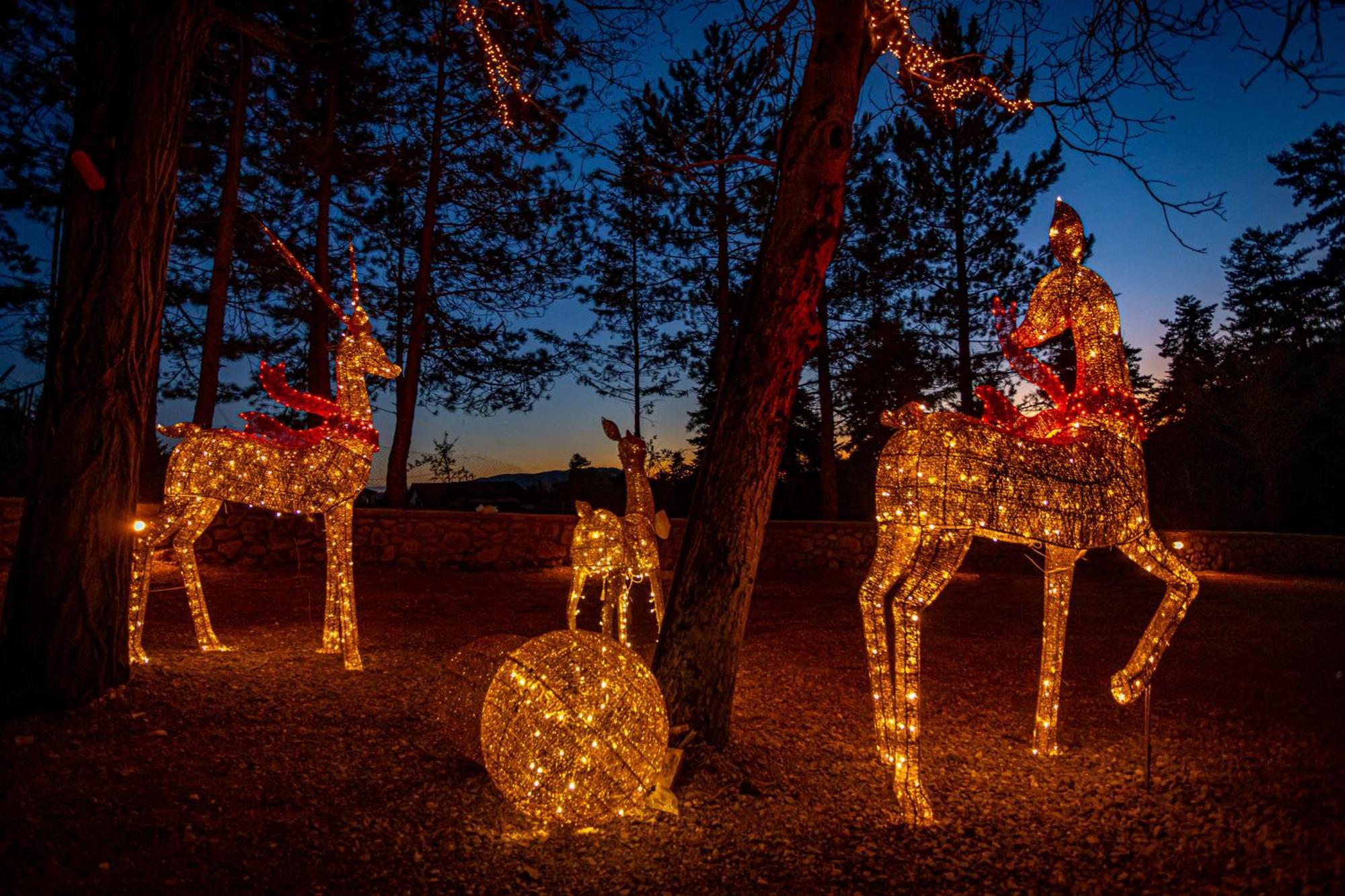 Mz Reindeer Hotel Kalivia  Bagian luar foto